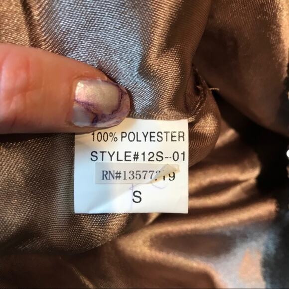 NWT OLIVACEOUS Champagne Silver Sequin miniskirt size small Swiftie - Picture 4 of 4